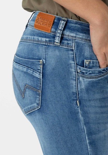 detail Timezone dámské jeans NaliTZ 17-10080-00-3119