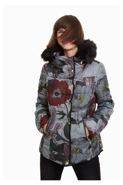 detail Desigual dámská bunda 18WWEW34