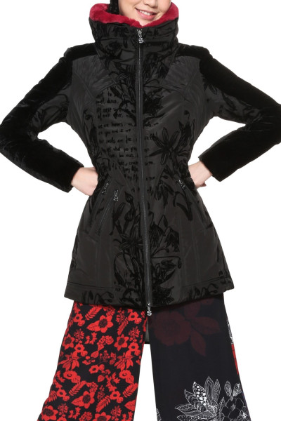 detail Desigual dámská bunda 18WWEWBG