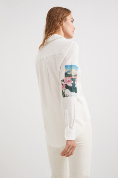 detail Desigual dámská košile 22SWCW28