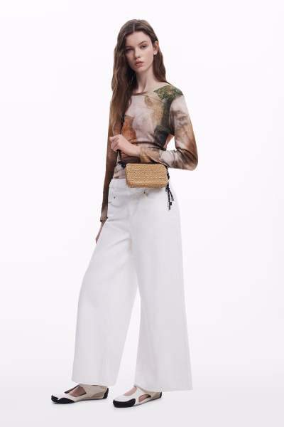 detail Desiguál dámská peněženka 25SAYO03