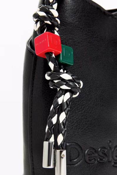 detail Desiguál dámská peněženka 26SAYP09-2000