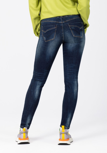 detail Timezone dámské jeans Slim EnyaTZ 17-10047-00-3043