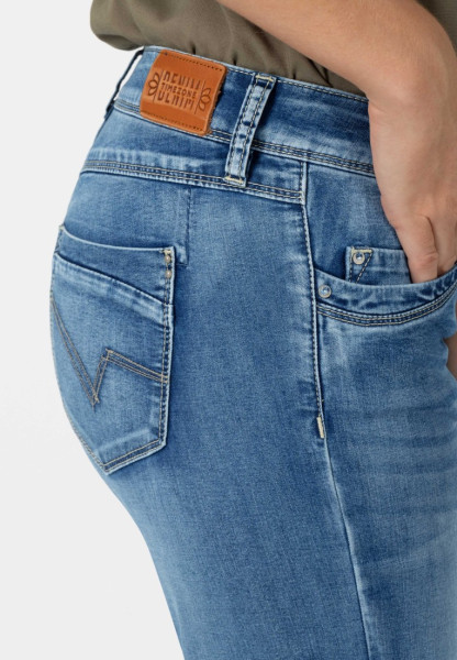 detail Timezone dámské jeans 17-10080-00-3014
